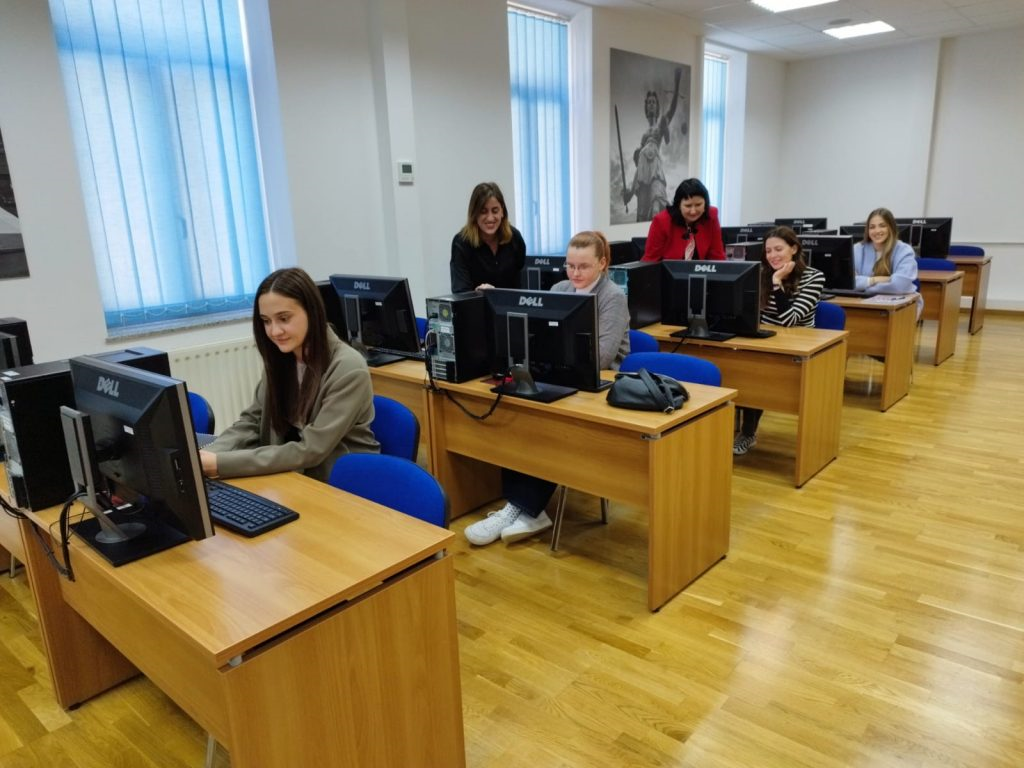 Dodjela sertifikata za studente/polaznike obuke za korišćenje elektronske pravne baze Paragraf Lex