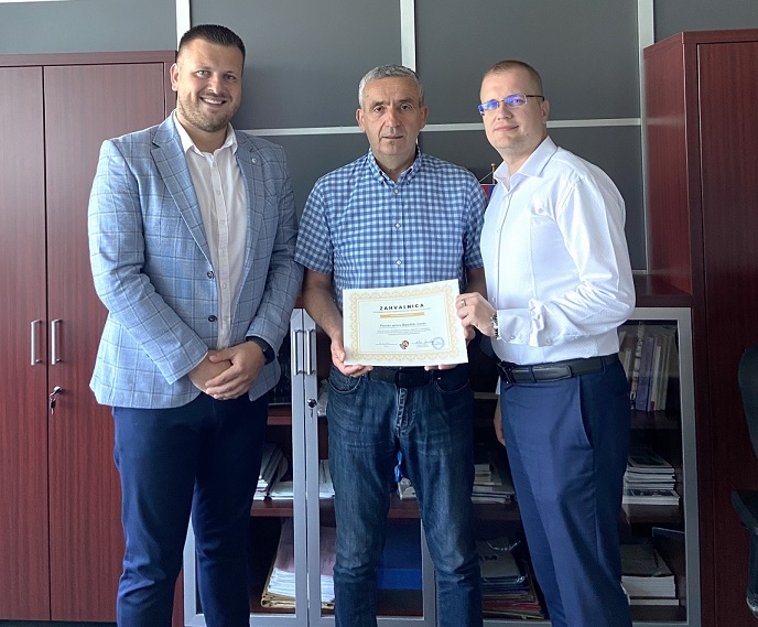 Paragraf Lex uručio zahvalnicu Poreskoj upravi Republike Srpske, 16.06.2025. godine